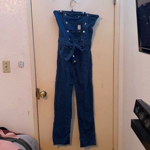 Fashion Nova Start Up Denim Jumpsuit ‘ Blue  Size Small  (BRAND NEW) !